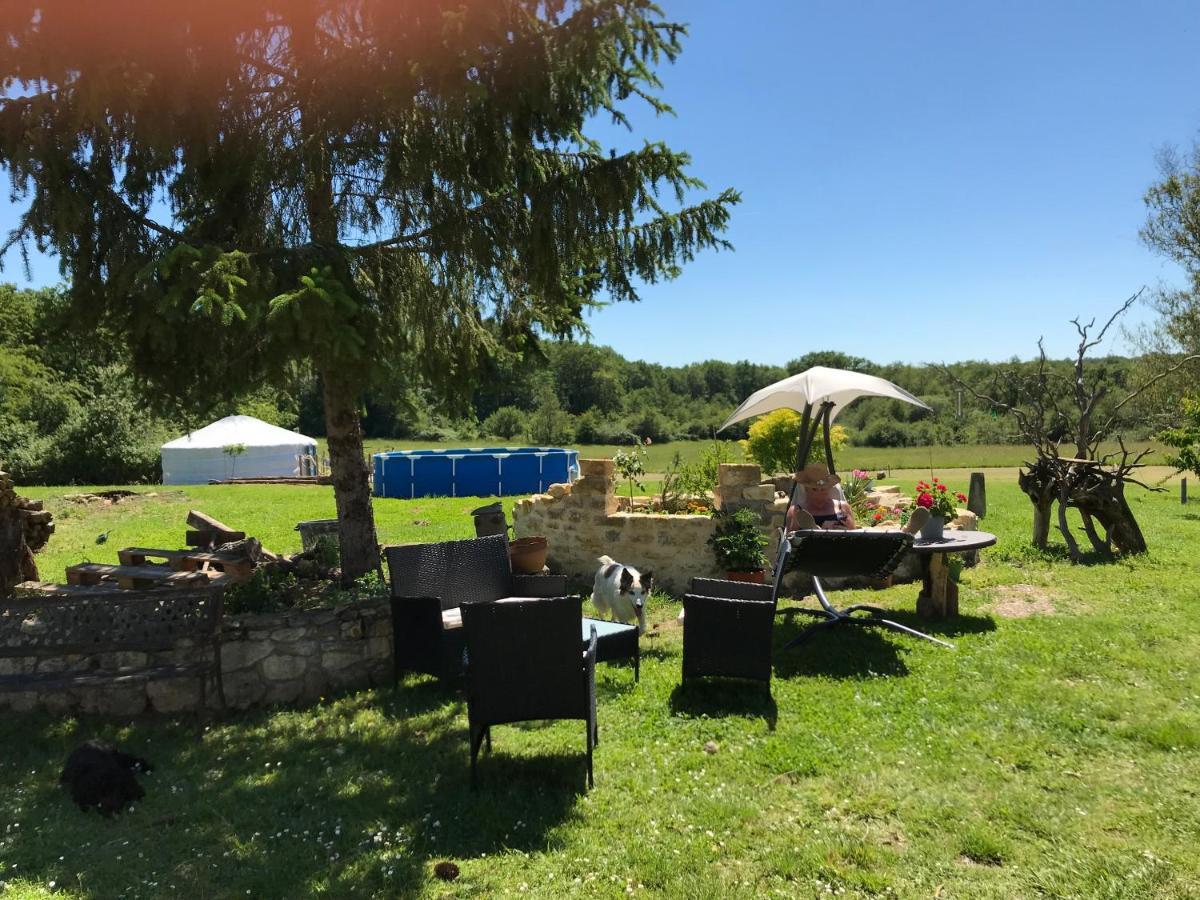 French Fields Luxury Glamping Original Mongolian Yurt Hotel Le-Vieux-Cerier ภายนอก รูปภาพ